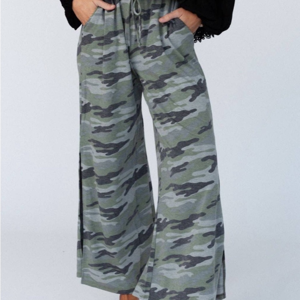 Camo Wide-Leg Drawstring Pants - Olive Camo